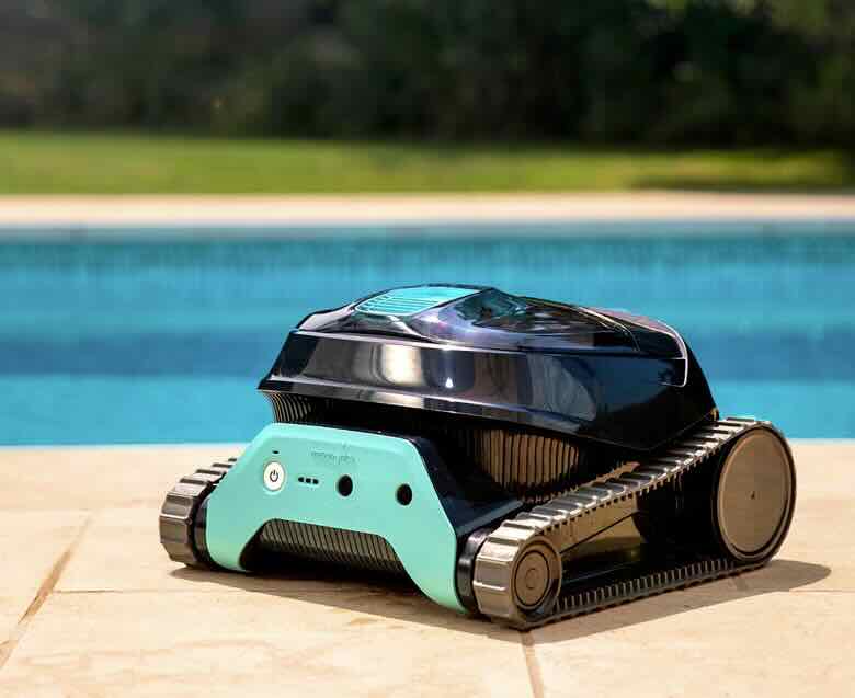 Maytronics Dolphin Liberty 200 Cordless Pool cleaner